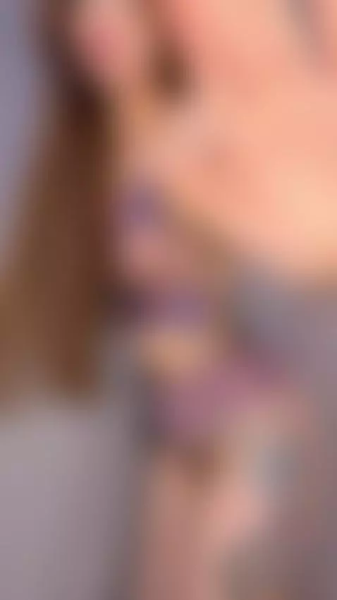 Which image is better? by bonnie-bb