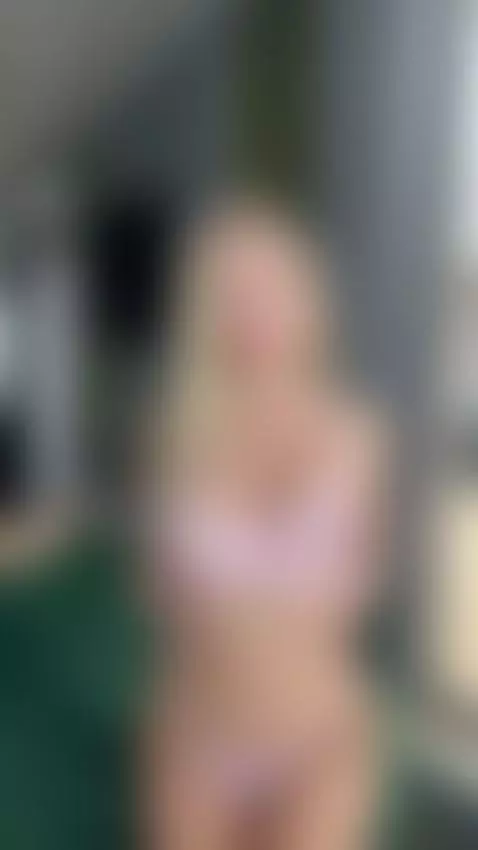 I love to be called a hot horny babe by mimipolina