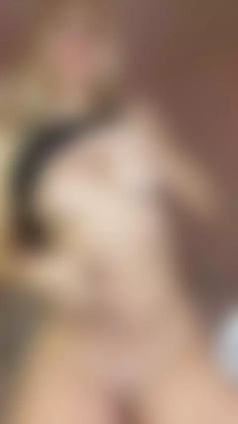 you’ve been on my mind all day… come get closer to me 💕 by diaana19