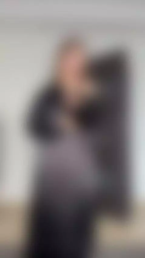 She pulls robe open and teases wet slit 😋 by octavia-bb