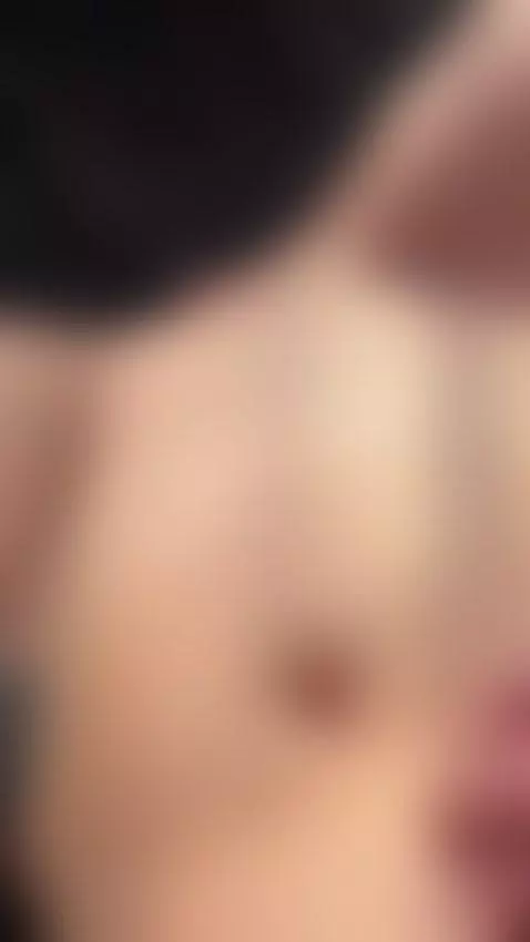Fingers tease her wet pussy slowly 🤤 by octavia-bb