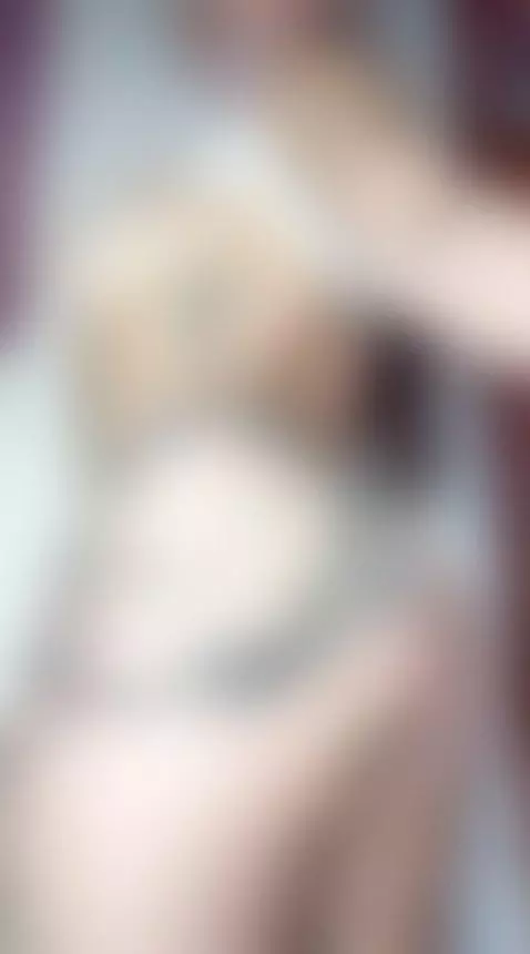 NOS DIVERTIMOS JUNTOS AMOR? 😈 Quiero tu leche 🤩 Amo verla 🍼🤤... by axia6catherine9