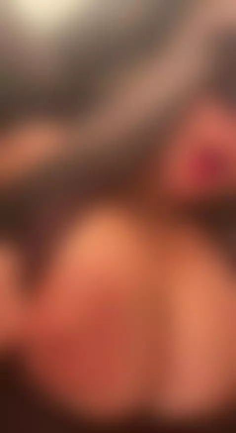 Latina de grandes tetas se desnuda ante el Uber by anahiiruiz