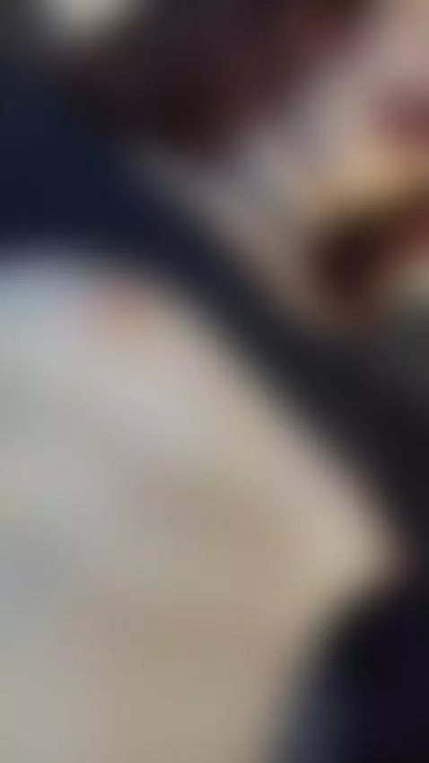 Hands on my curves. Now. 😏 by agathamonfort