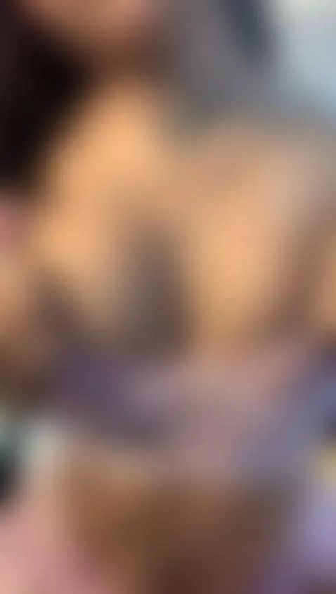 Tell me the first word that came to your mind 😏 Wanna see mo... by scarlet-vixen