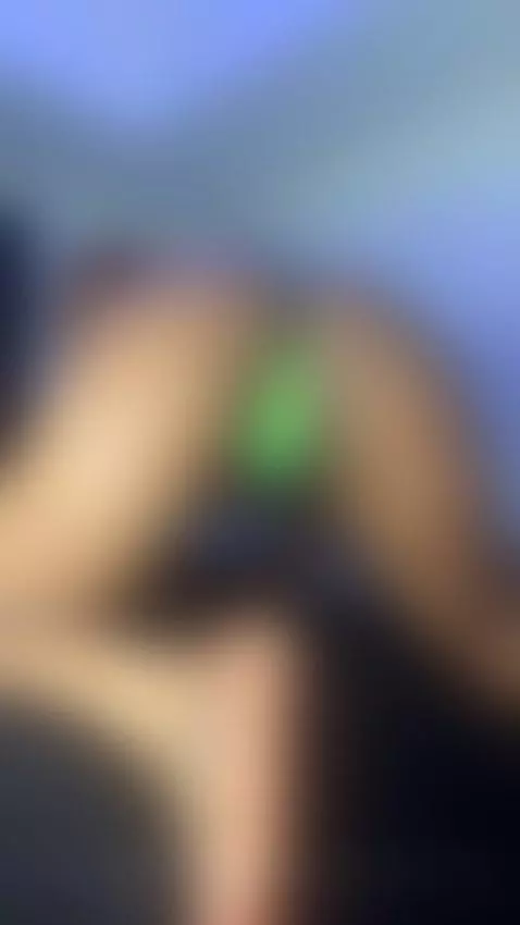 watch me live!! 💚 by theebonygoddessxo