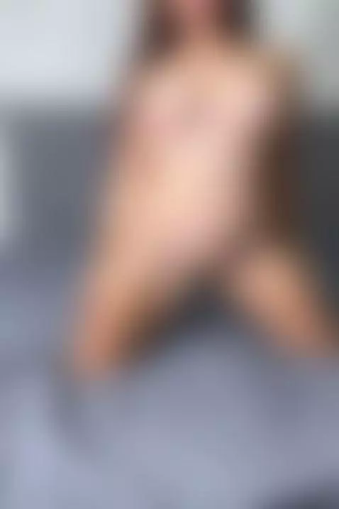 body moving like it's already yours to wreck by emmabliss