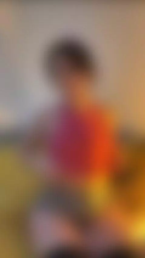 Wet panties off rubbing them all over the camera for you 👙 S... by alinashy