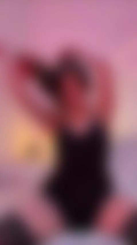 Subscribe to OnlyFans while I’m still nice and wet 😏 by alinashy