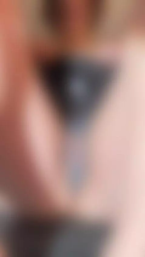 Private videos and dirty chat are on my free OF by alinashy