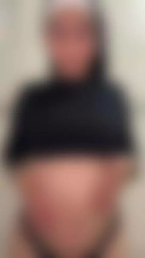 Be good and I'll reward you 👑 by maddierosee