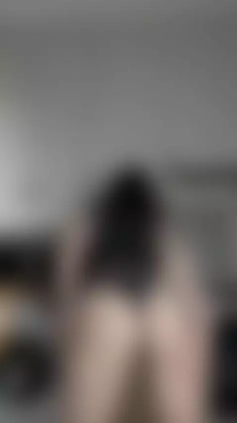 shaking my booty for you by beatrice-bell