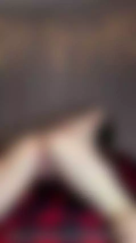 Is my ass asking for you to spank it or penetrate it? 😈🍑 by beatrice-bell