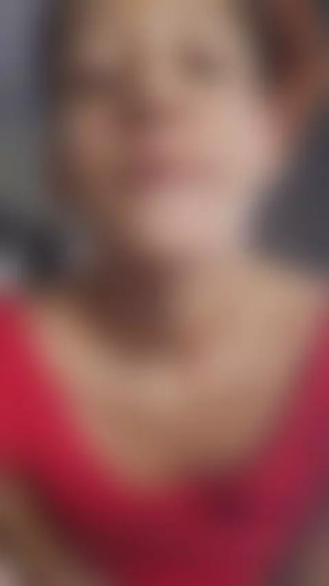 sexy en blusa roja by monagreen