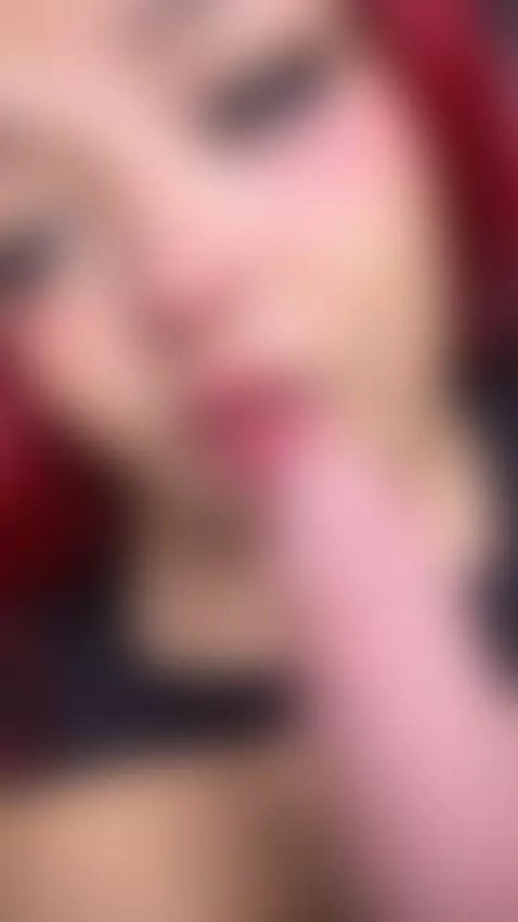 Real body, irresistible energy 💕
 Hit ❤️, tell me what you l... by charlottemiillerr