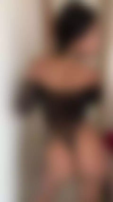 This slut just want to please you by paulaxx