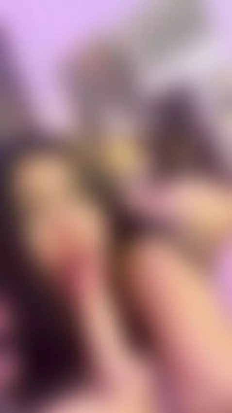 Live now!! by nicolljabocs