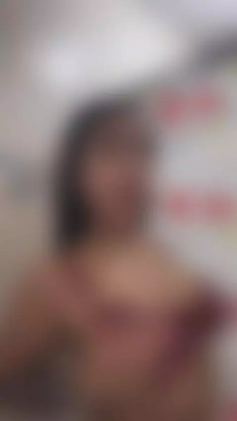 I’m naked, wet, and ready to be yours… join me now 💋 by nicolljabocs