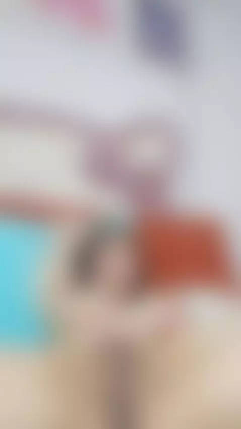 Do you like my pink flower?😉 by andreiita