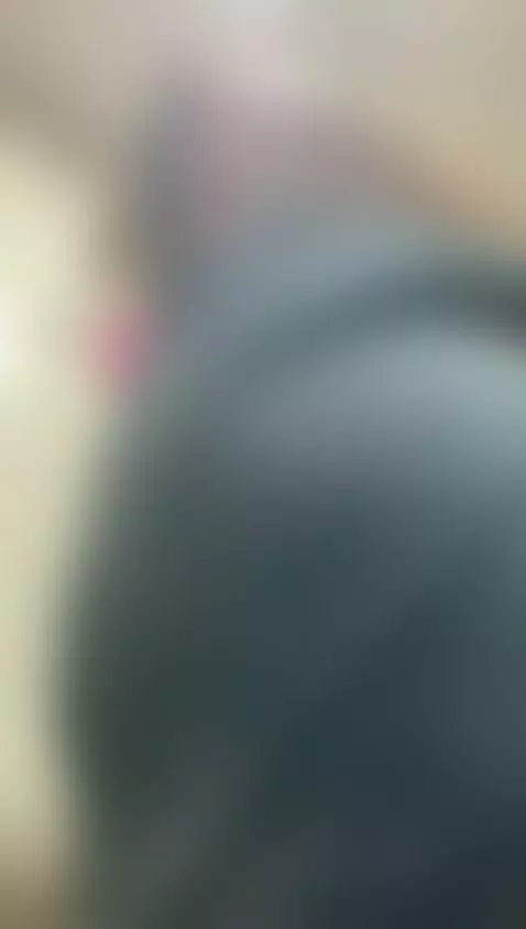 Want to see what's under my towel?🤤 by alicefiend