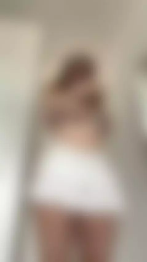 My glow brightens as I lean forward 😈💧 by ashleybambi