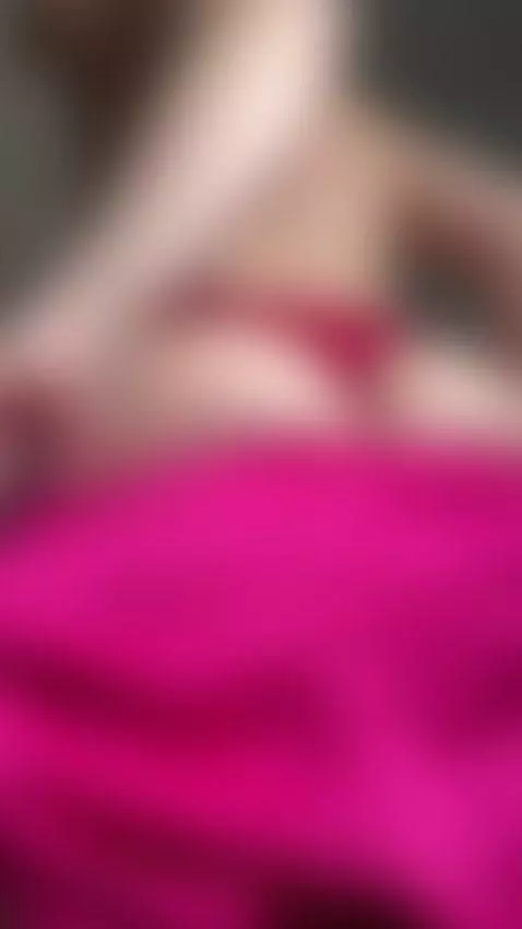 The warmth crawls up my arms 💦🩶 by ashleybambi