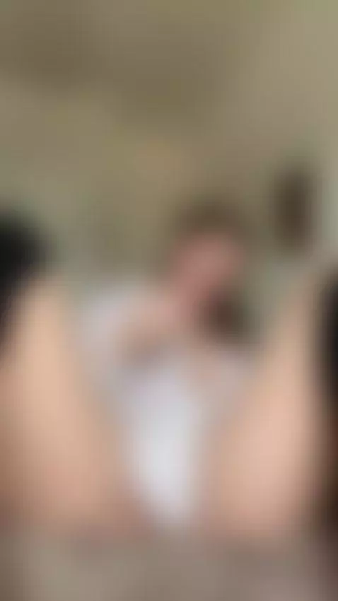 The warmth spreads up my neck 💦🩶 by ashleybambi