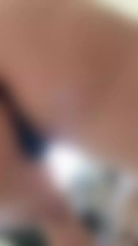 So tempting… and you know it 😈🖤 by ashleybambi