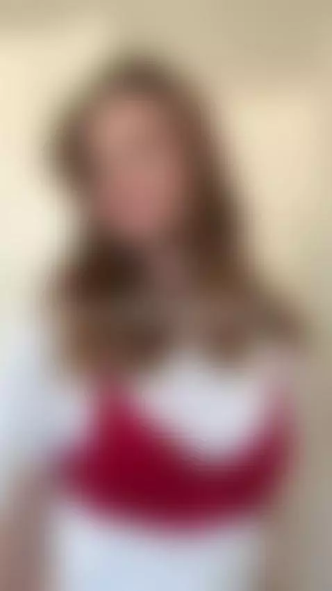 The light lingers beneath my chin 😏🔥 by ashleybambi