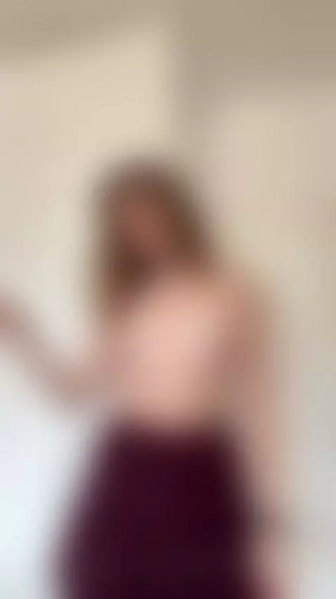 Shadows cling softly to my side 💦🩶 by ashleybambi