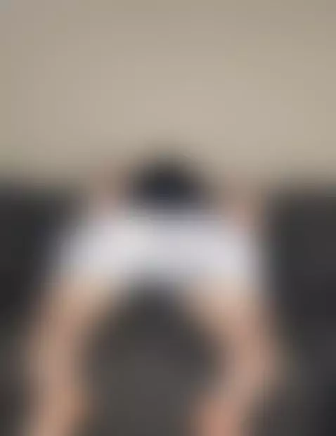 The air curves along my neckline 😏🔥 by marim00n