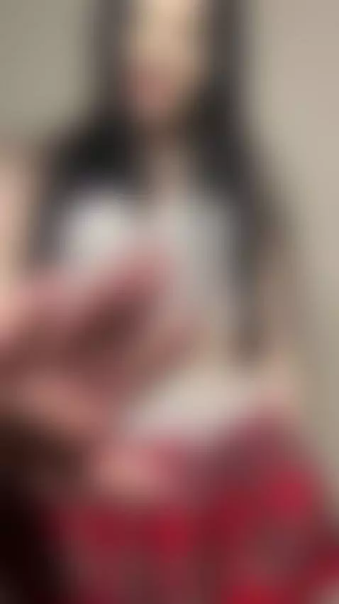 The light drips slowly across my skin 💋💫 by marim00n