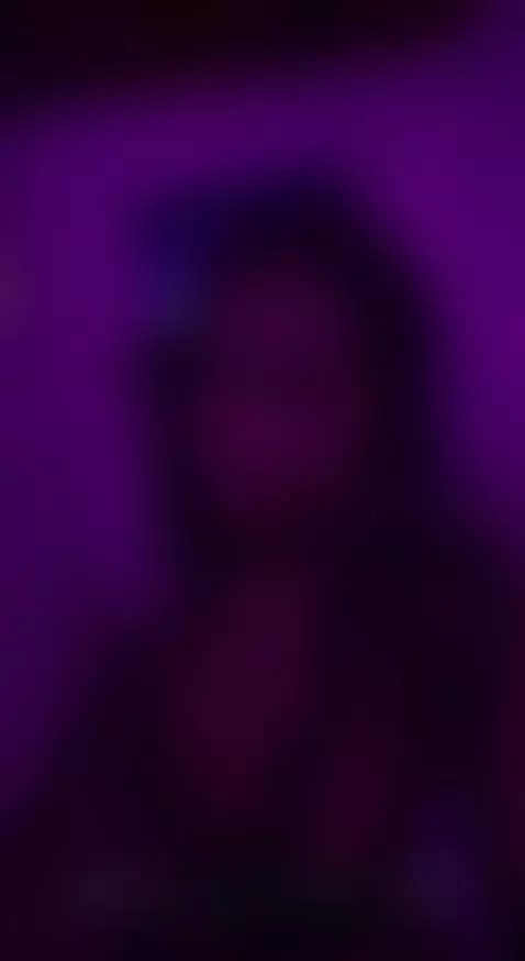 online right now🔥 by selenacruz99