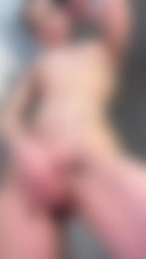 Every photo is just me inviting you closer 💖💋 by lustyloona