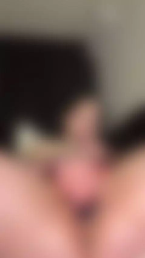 The way I arch my back? All for you 🖤 by lustyloona