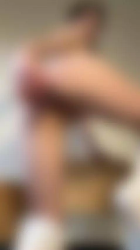 Light folds into the hollow of my back 💋💫 by lustyloona