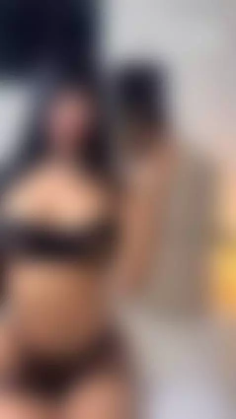 Come watch me a little closer… I like when you pay attention by auroraa-x1