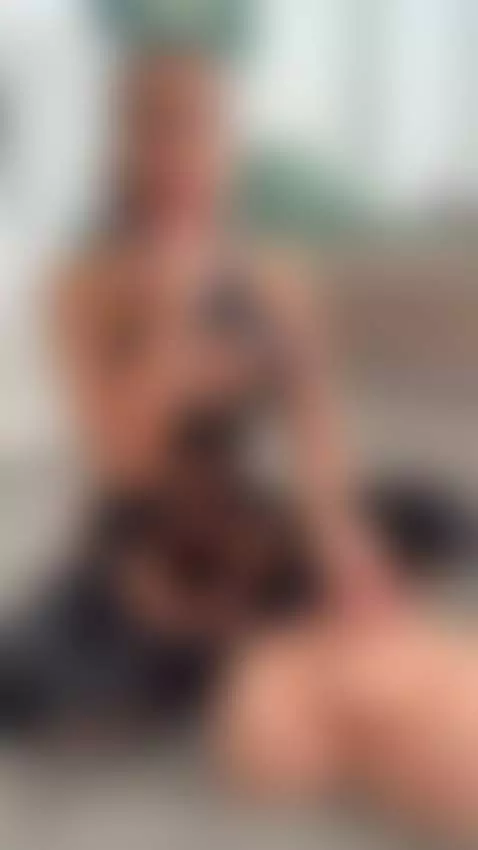 I know what you want when you're alone 🤫 by starmikimars