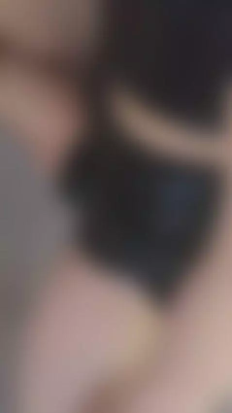 I put her ass on all fours and fuck her hard with an XXL dil... by lexxxafan