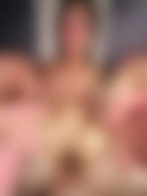 jugando con una linda  morena .🥵 by xandreswilchesx