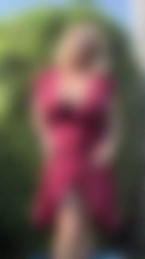 Look at me from all sides, will you? 💦 by hollygarner