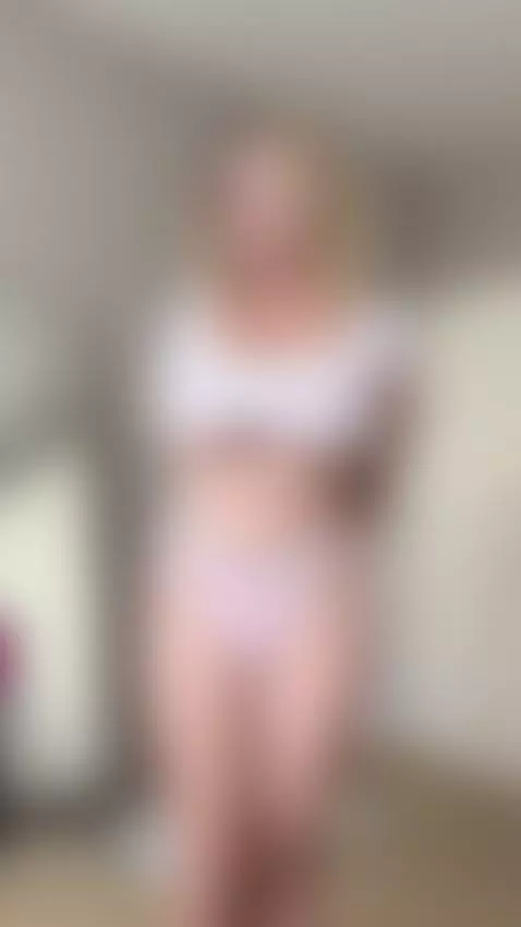 Just smiling at you, waiting for your reaction 😏 by hollygarner