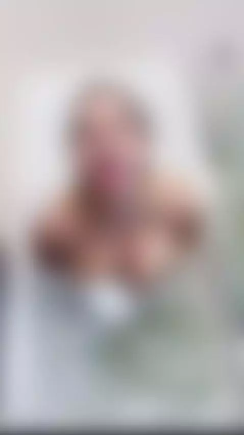 You try to look away, but it never lasts 😏 by hollygarner