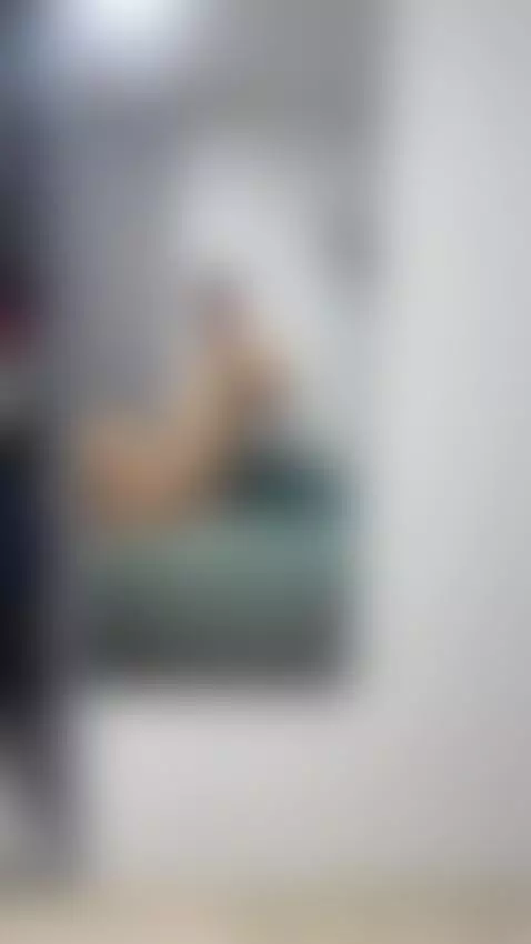 me follo a una chica caliente by mackdaniels