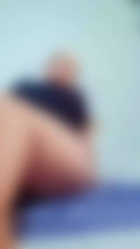 Earn a bit of my attention by roxxycurvy