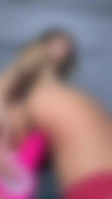 Girl next door slim natural pink pussy lips glistening & beg... by tinynika