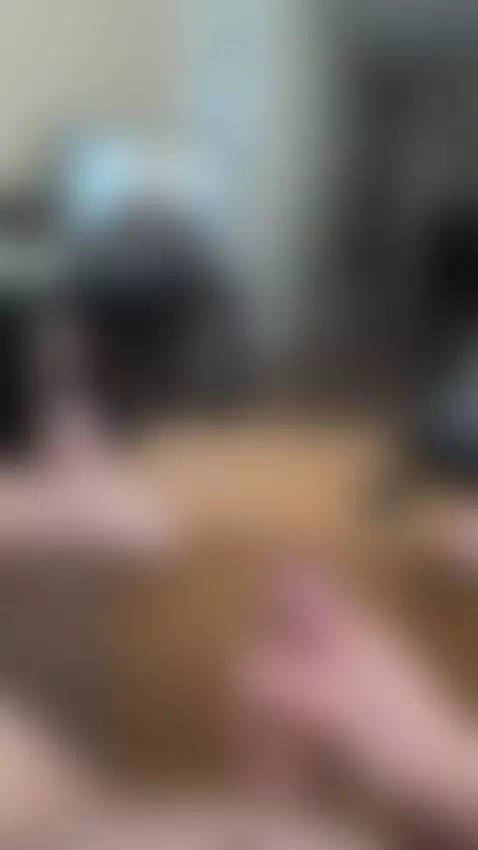 cum shot while watching Alyssa Milano by brit4skin