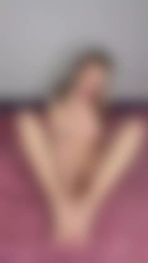 fuck me hard against the wall by princesskiss