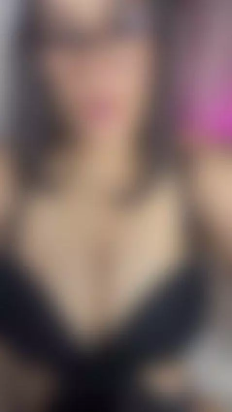 show live   https://es.stripchat.com/karol_priston by karol-priston