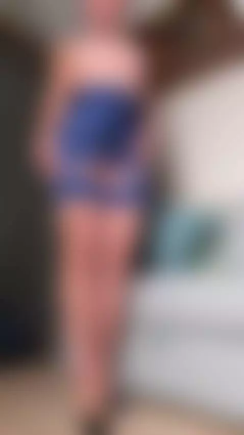 Can you handle this view when I stand on heels? 😈 by clemenceaudiard